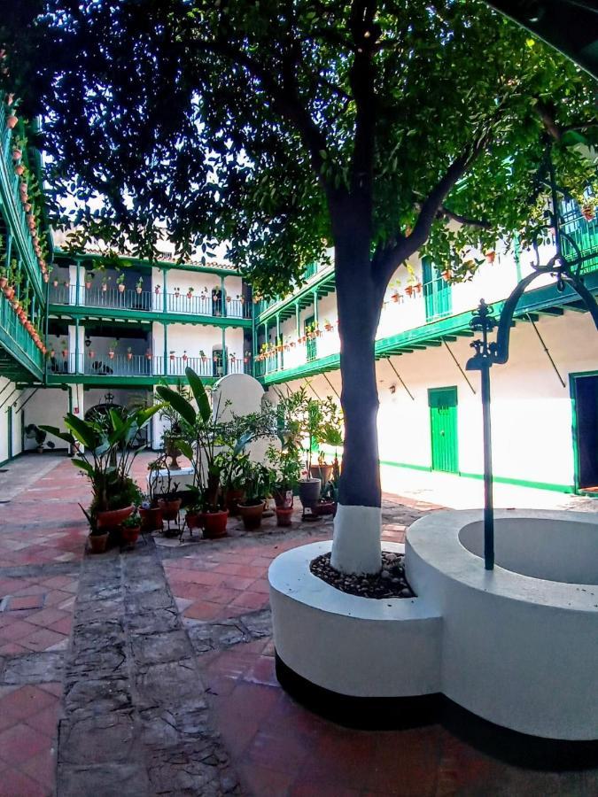 La Puerta Verde De Las Setas De Sevilla エクステリア 写真